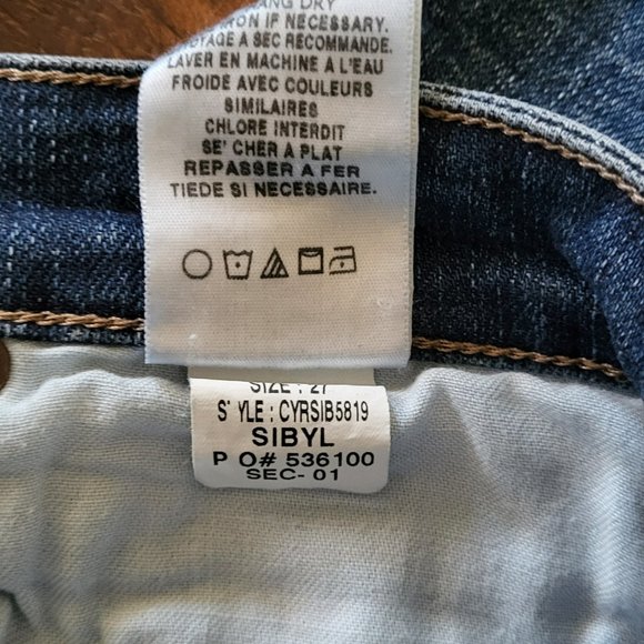 Joe's Jeans Sibyl Cuffed/Cropped Jean - size 27" - Picture 6 of 10